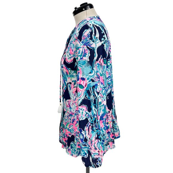 LILLY PULITZER Daisy Knit Long Sleeve Top in Bright Navy Caught Up Size M EUC - Picture 6 of 15